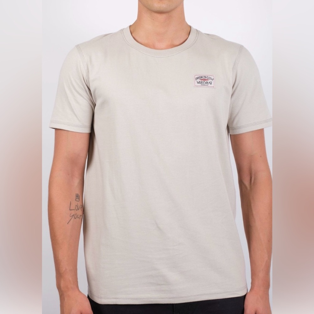 Brooklyn Cloth Men's Contrast Stitch Crewneck Tee size large